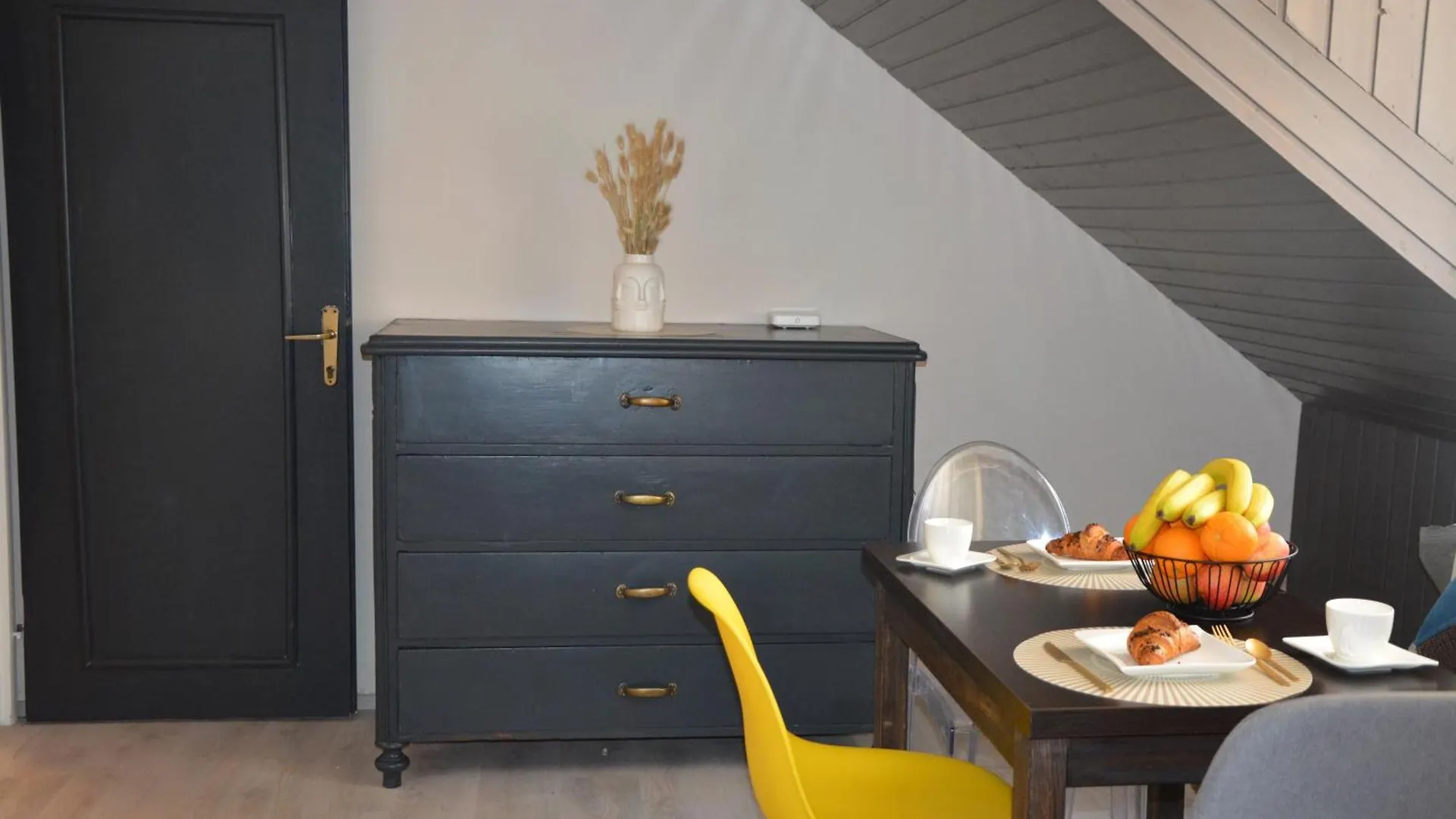 Largo Apartment In The Heart Of Diocletian Palace Split