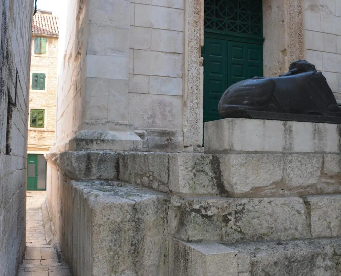Largo Apartment In The Heart Of Diocletian Palace Split