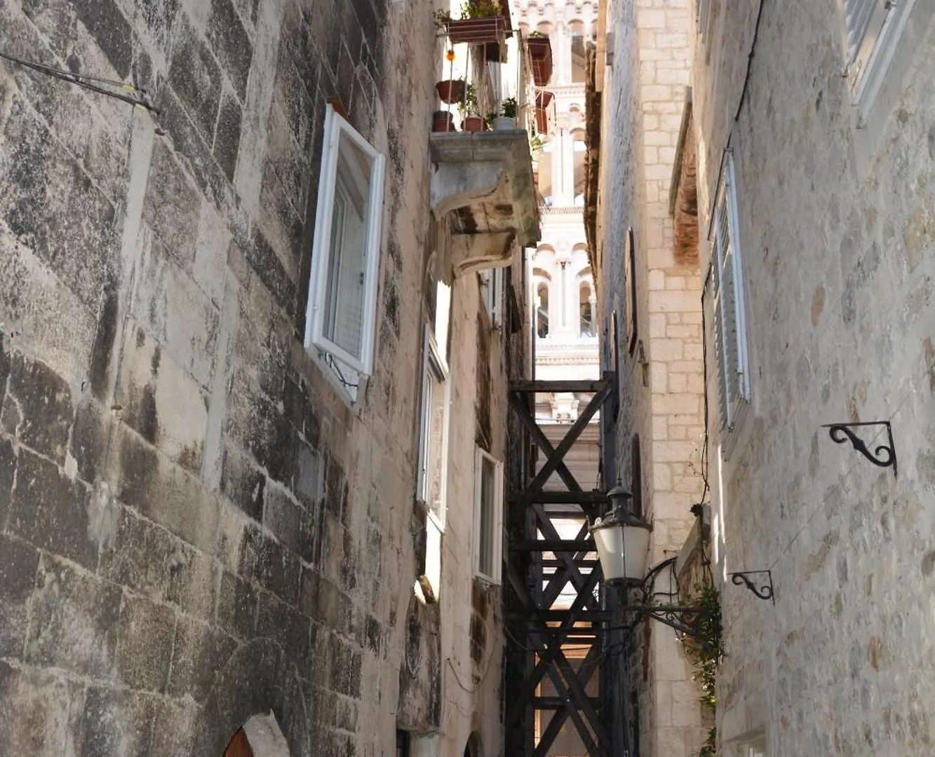Largo Apartment In The Heart Of Diocletian Palace Split