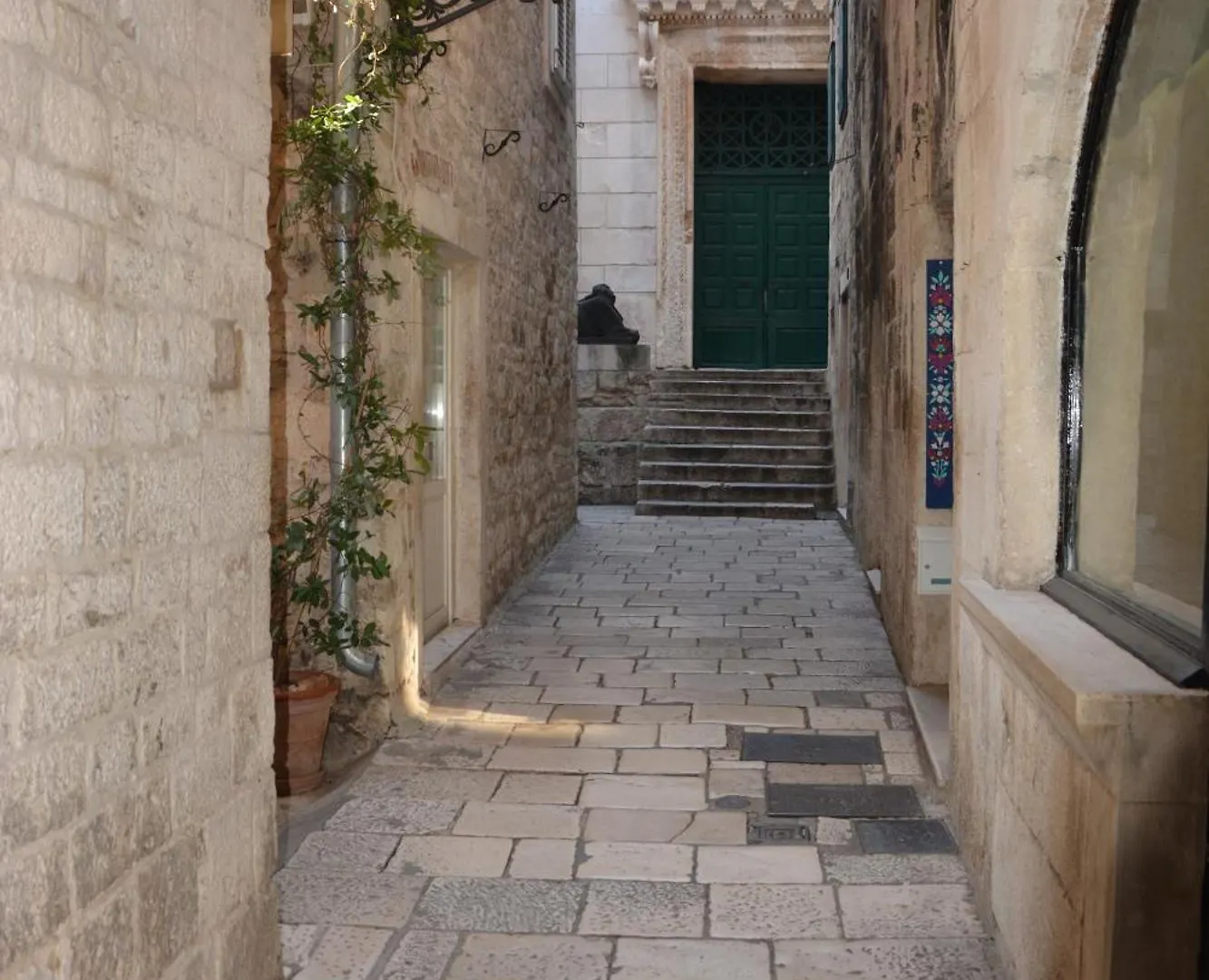 Largo Apartment In The Heart Of Diocletian Palace Split