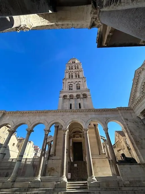 Largo Apartment In The Heart Of Diocletian Palace Split